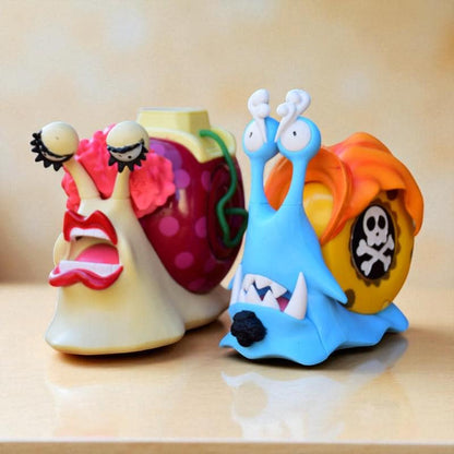 One Piece Transponder Snail Figurine